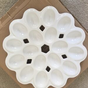 NIB Crate and Barrel egg platter